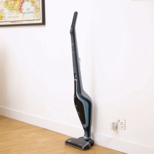 BLACK+DECKER 14.4V Cordless 2-in-1 Stick Vacuum (SVA420B-B5)
